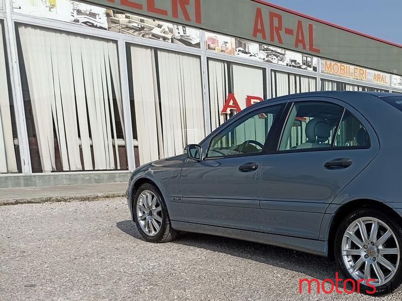 2005' Mercedes-Benz C 220 photo #4