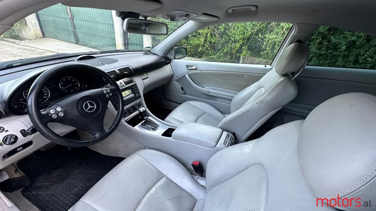 2005' Mercedes-Benz C 200 photo #4