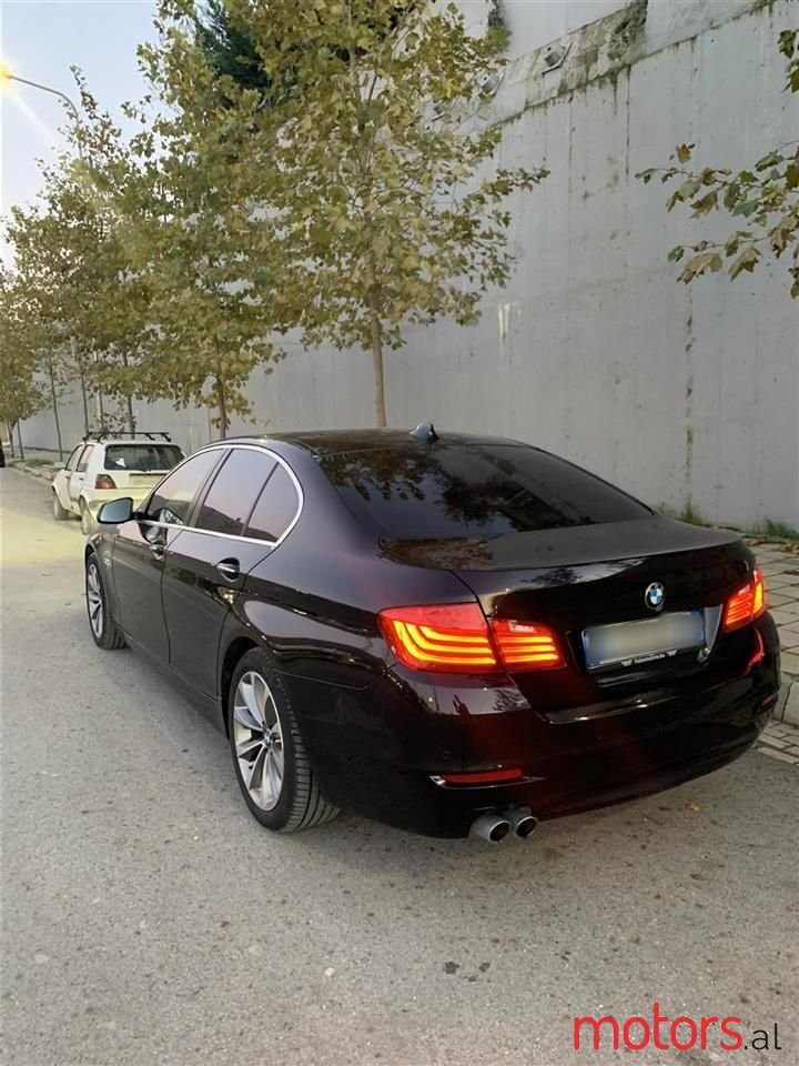 2016' BMW 520 photo #2