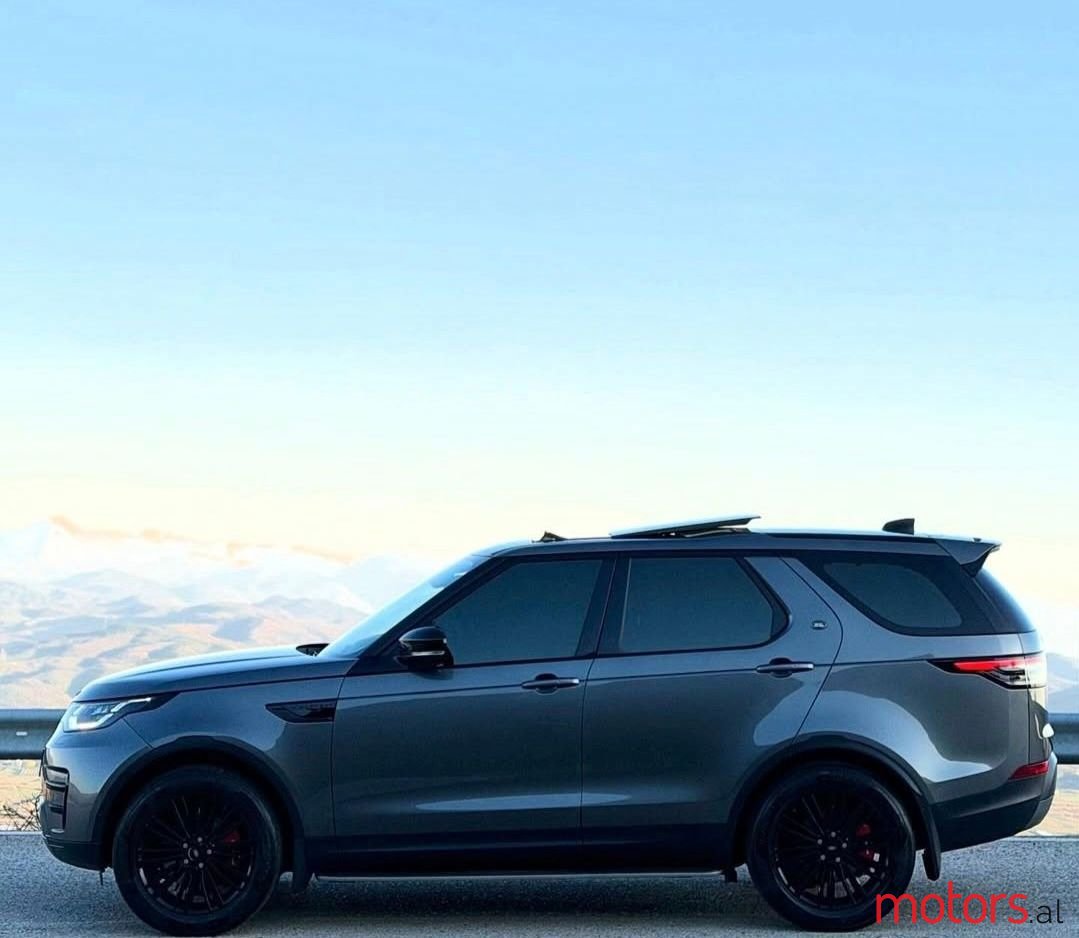 2019' Land Rover Discovery photo #5