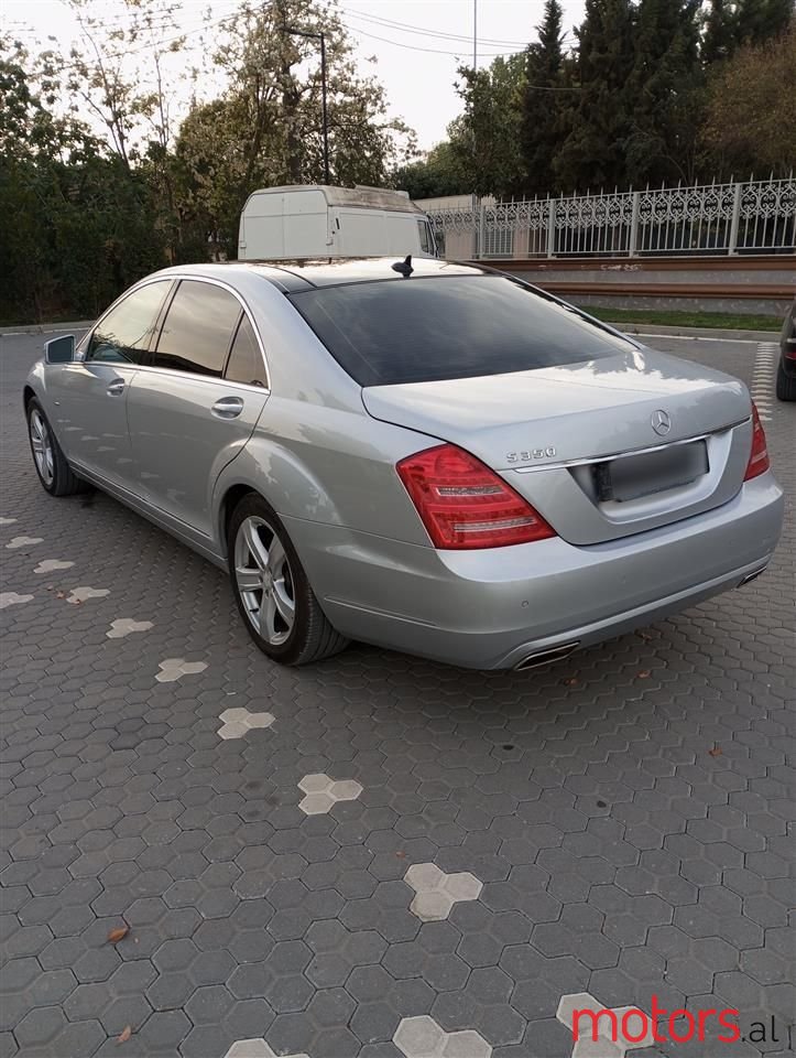 2011' Mercedes-Benz S 350 photo #6