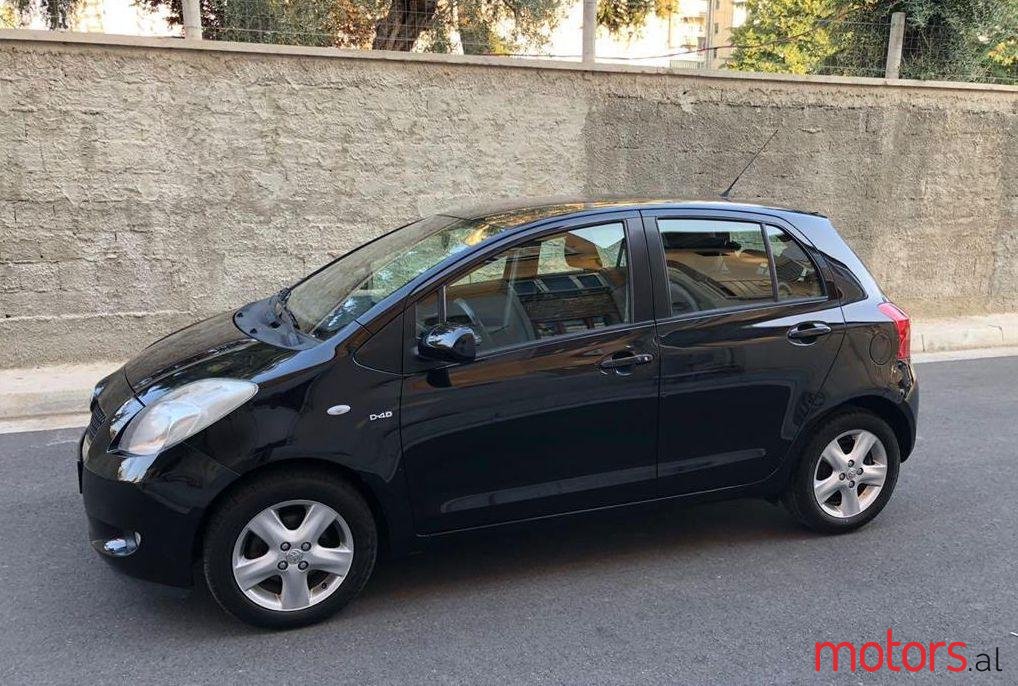 2006' Toyota Yaris photo #2