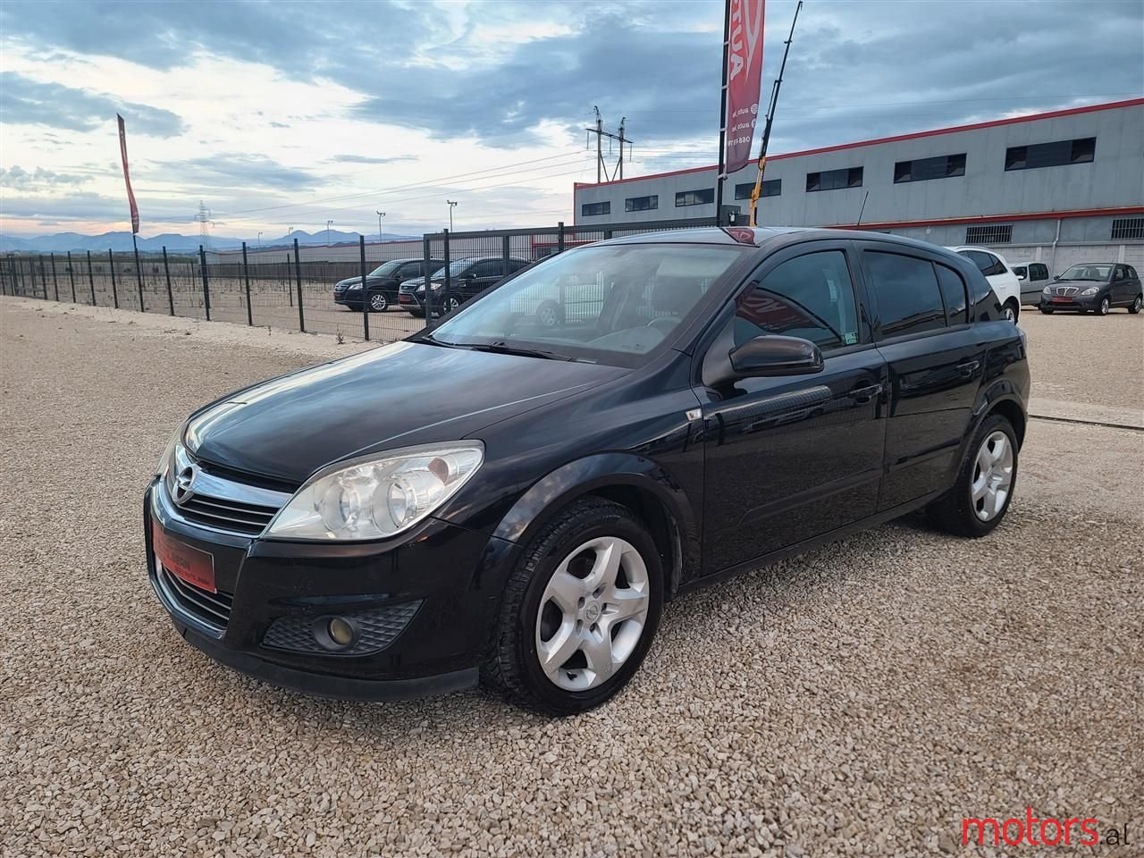 2008' Opel Astra photo #1