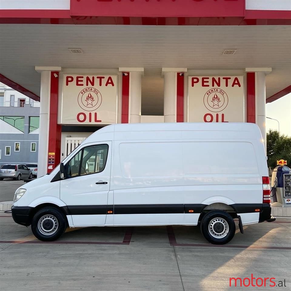 2013' Mercedes-Benz Sprinter photo #3