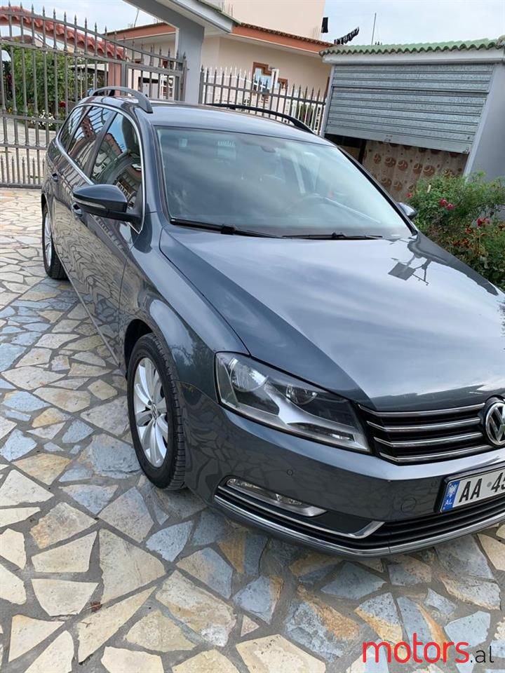 2013' Volkswagen Passat photo #1