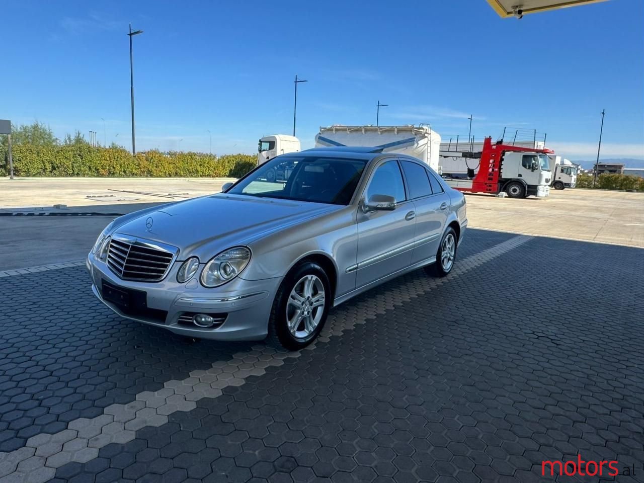 2008' Toyota Auris photo #1