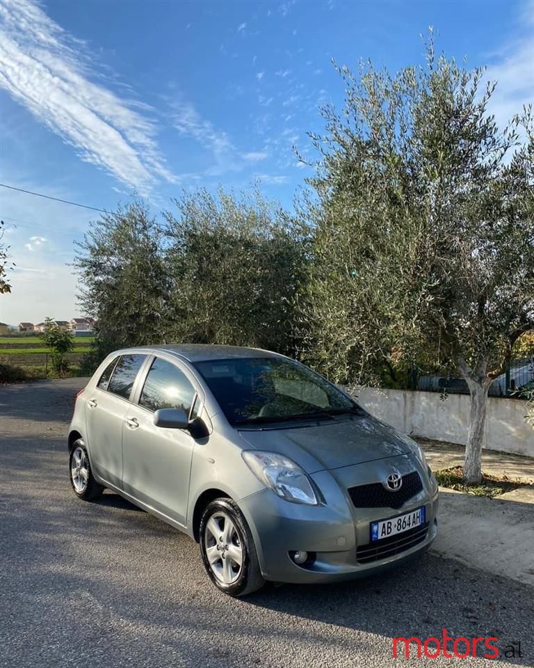 2007' Toyota Yaris photo #1