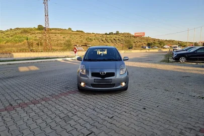 2009' Toyota Yaris
