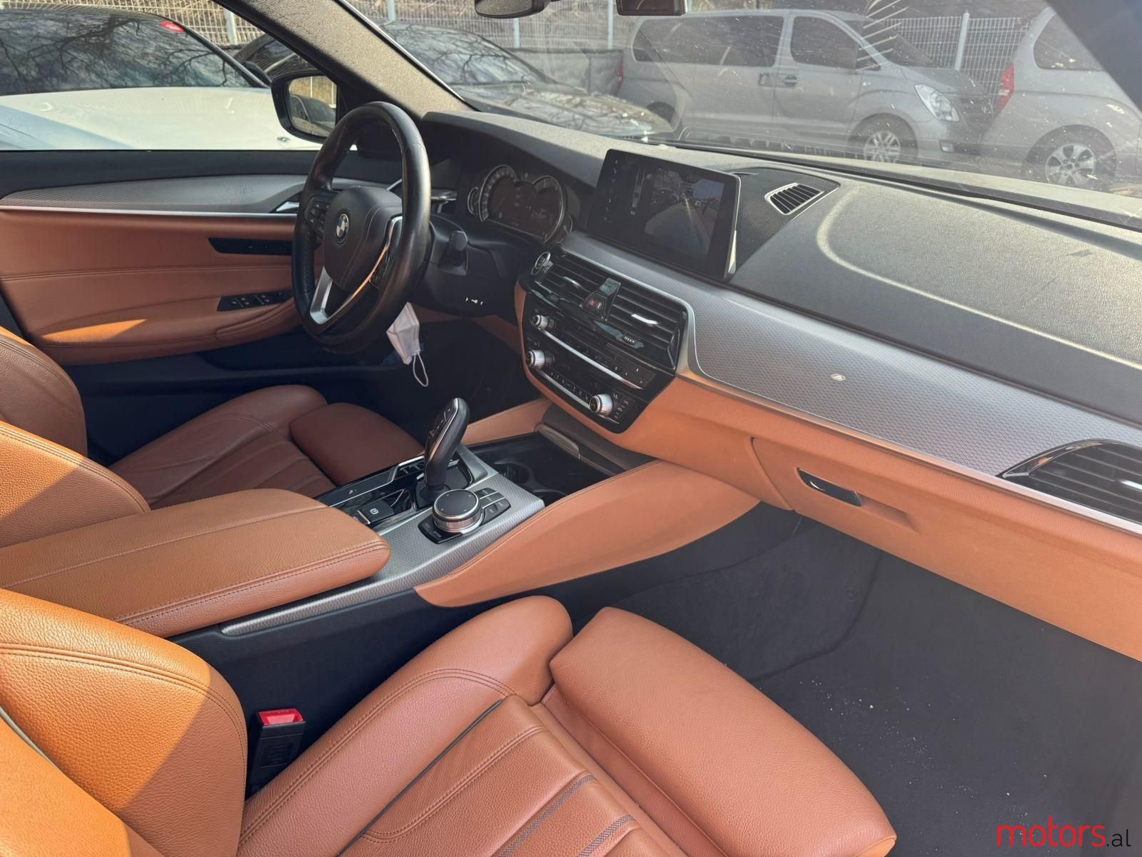 2017' BMW 520 photo #4
