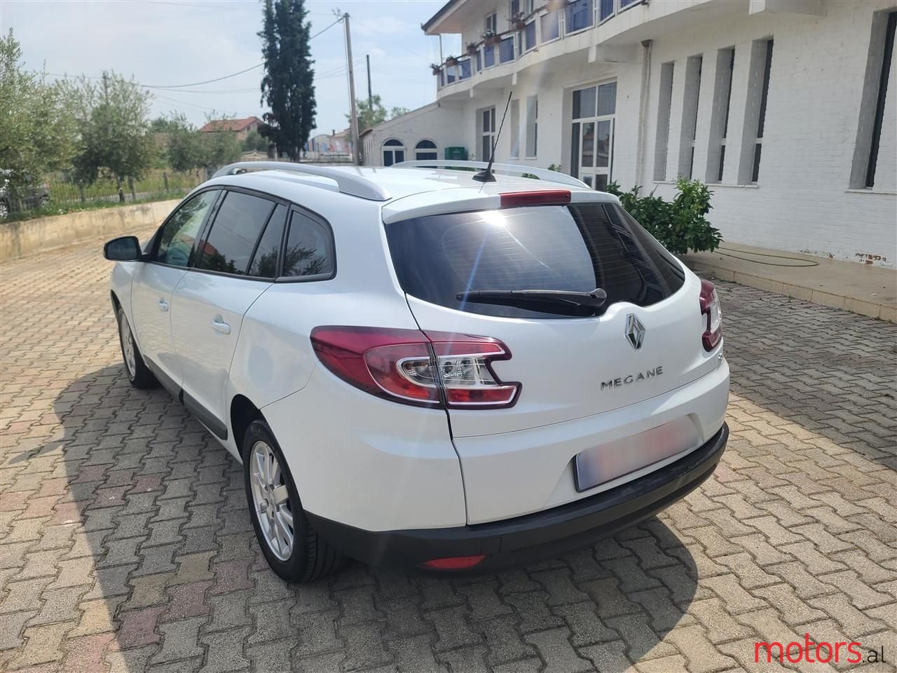 2012' Renault Megane photo #3