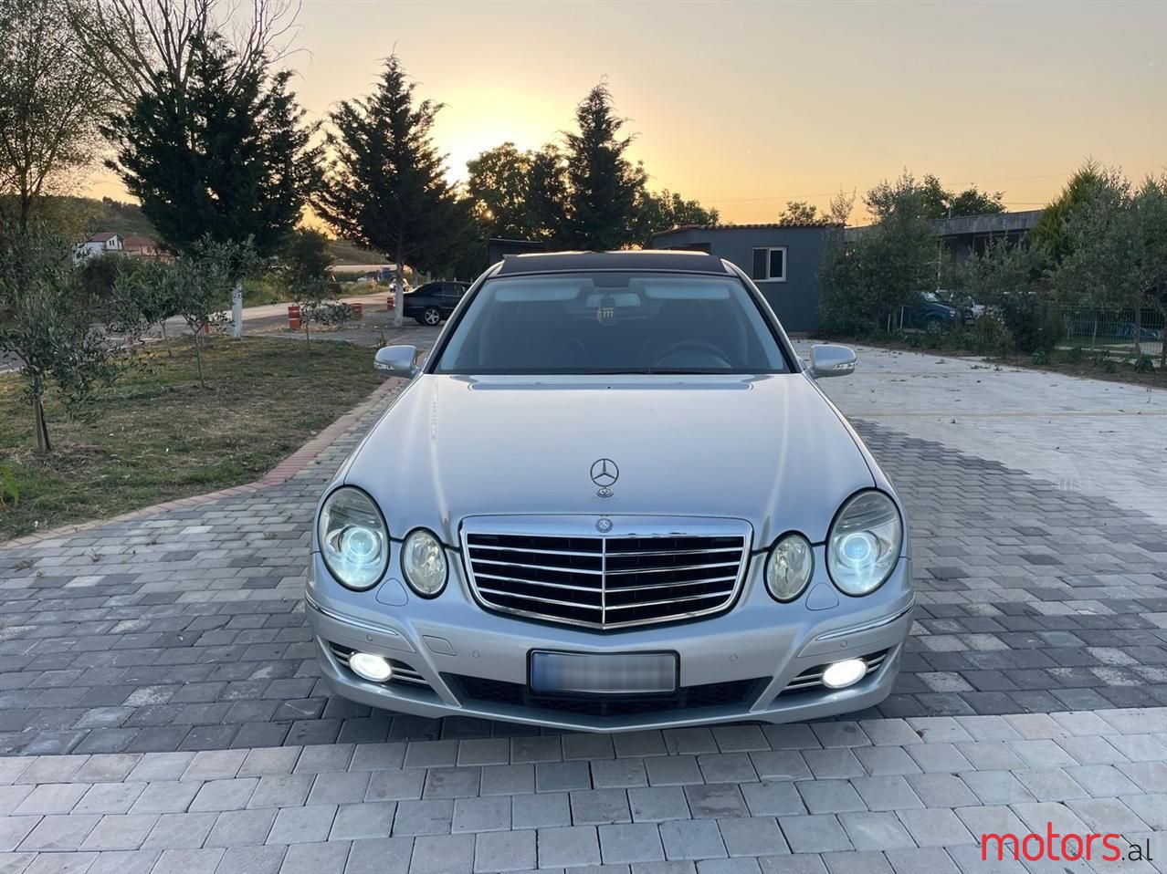 2008' Mercedes-Benz 320 photo #4