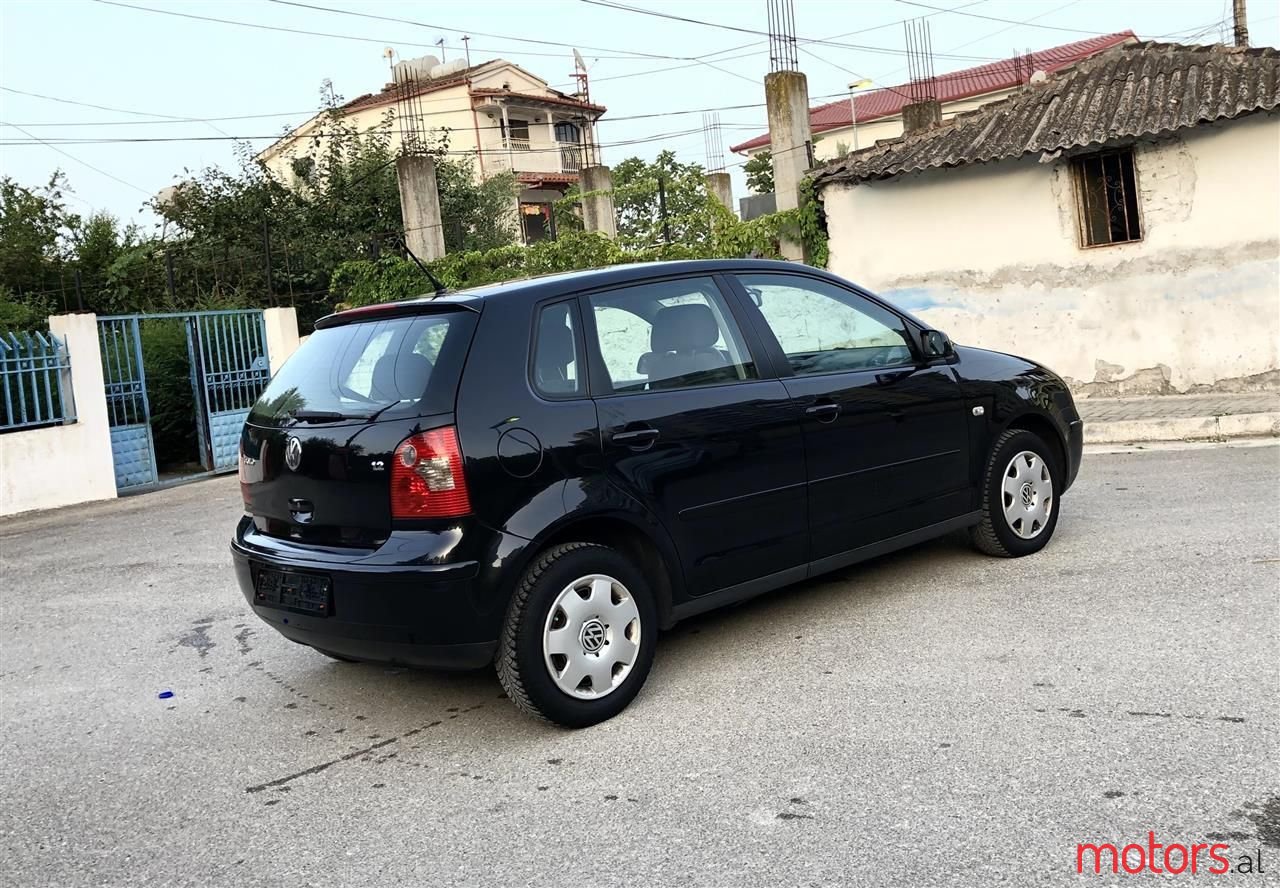 2004' Volkswagen Polo photo #3