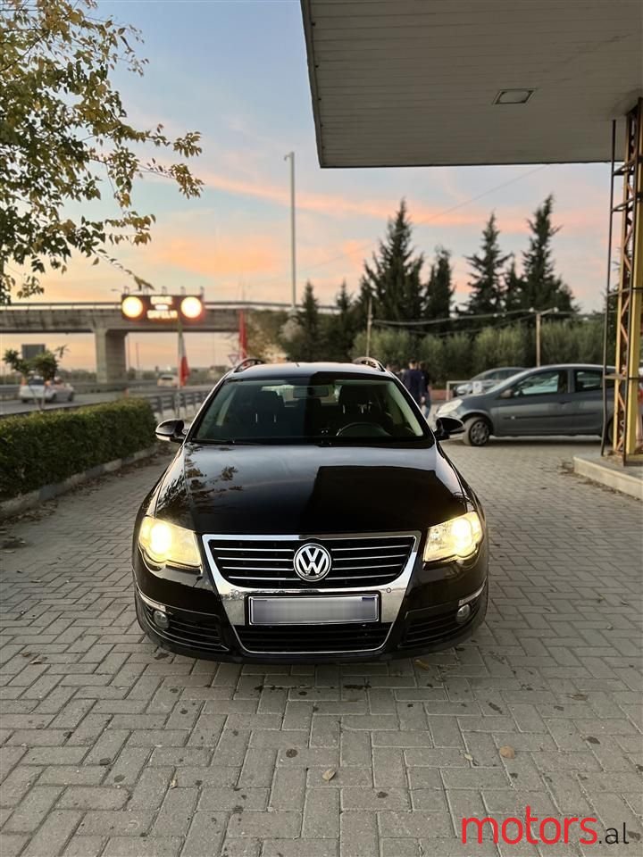 2010' Volkswagen Passat photo #3