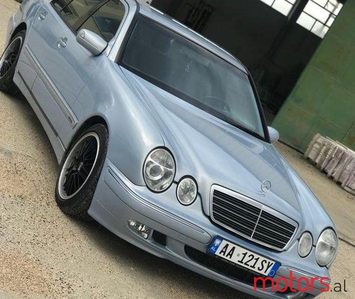 2001' Mercedes-Benz 270 photo #2