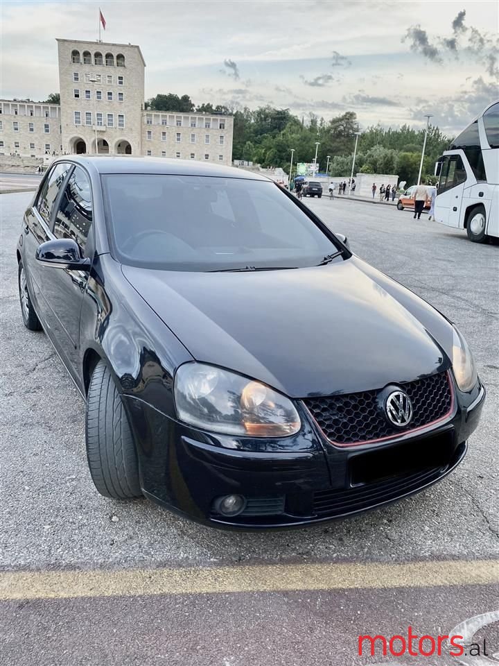 2005' Volkswagen Golf photo #3