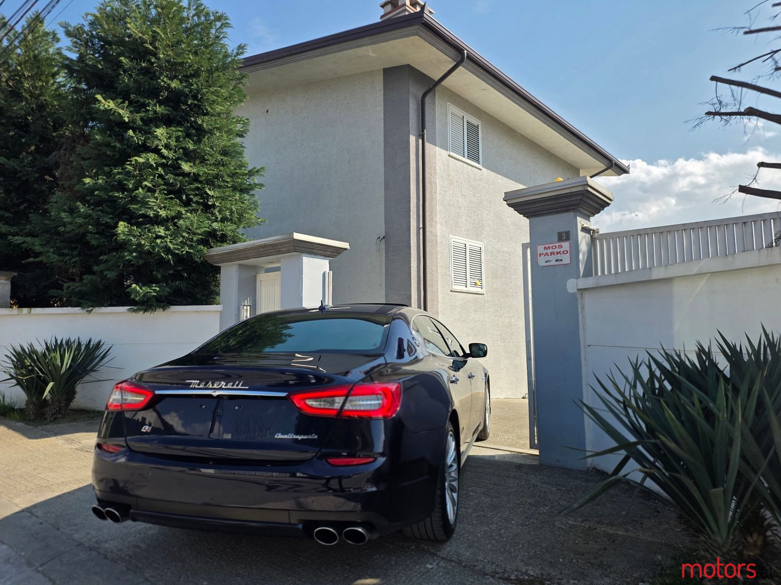 2015' Maserati Quattroporte photo #3