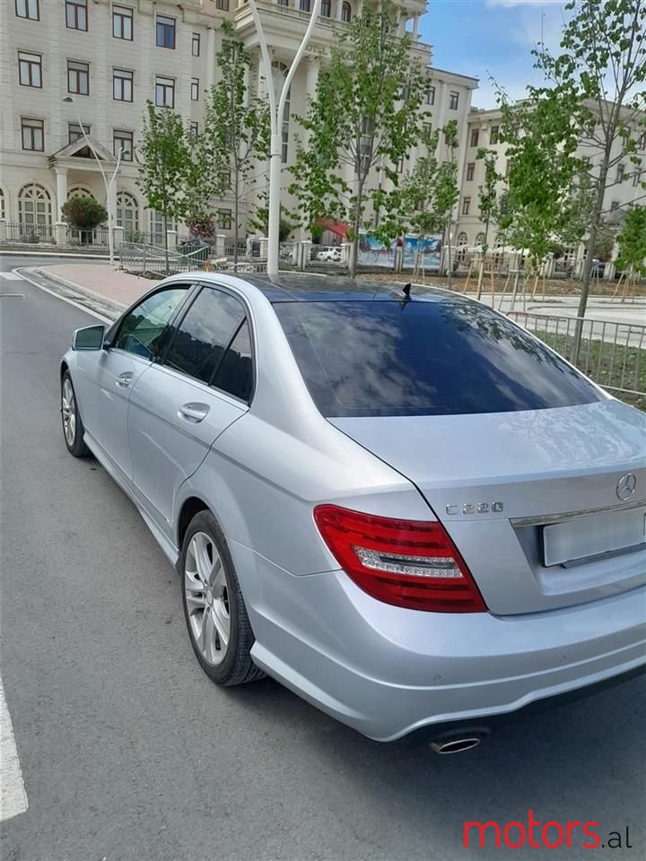 2013' Mercedes-Benz C 220 photo #6