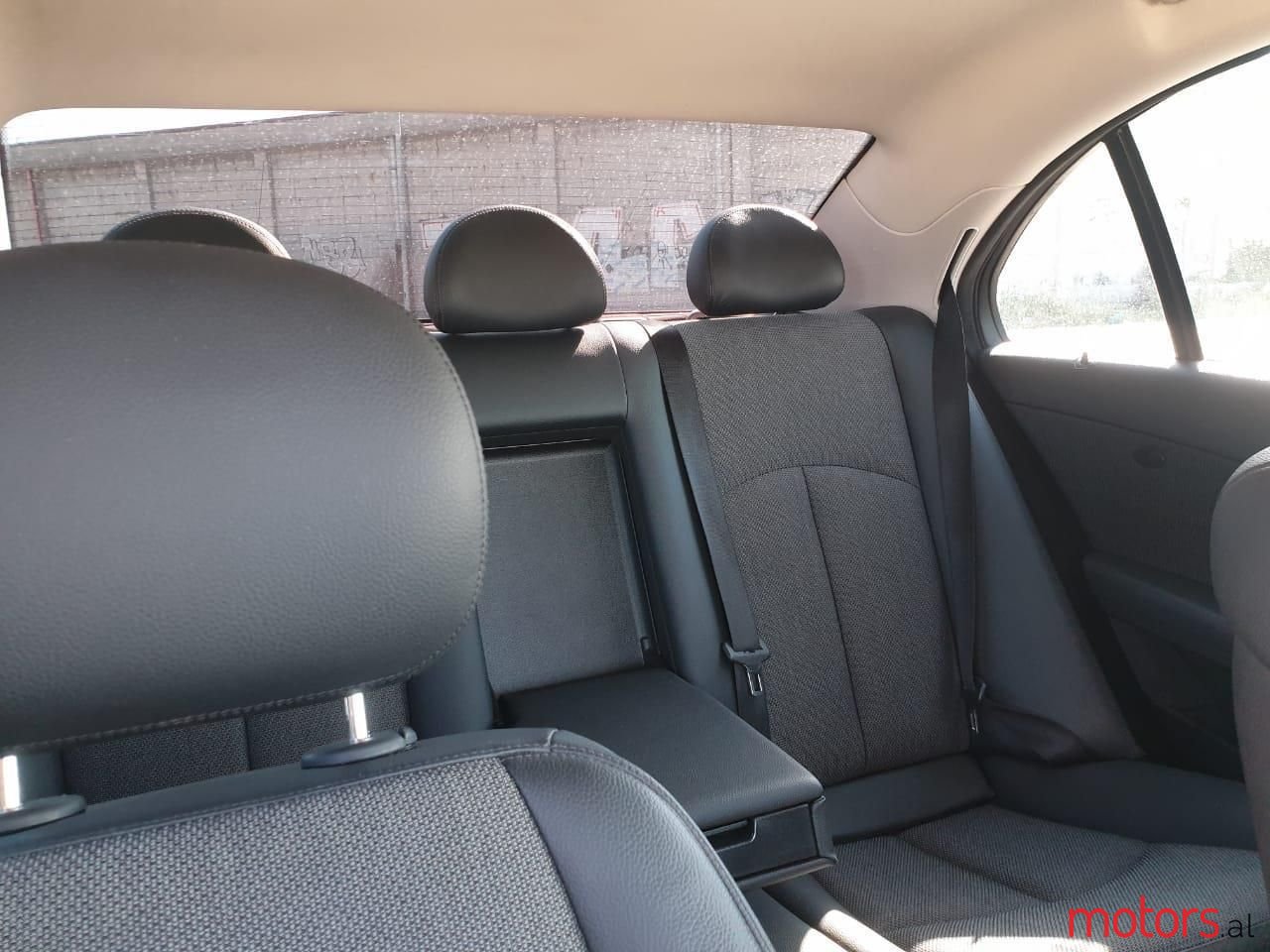 2009' Mercedes-Benz E 280 photo #4