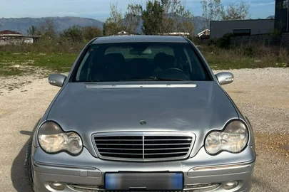 2002' Mercedes-Benz C 200