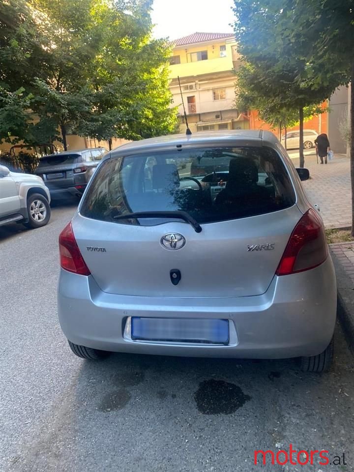 2007' Toyota Yaris photo #3