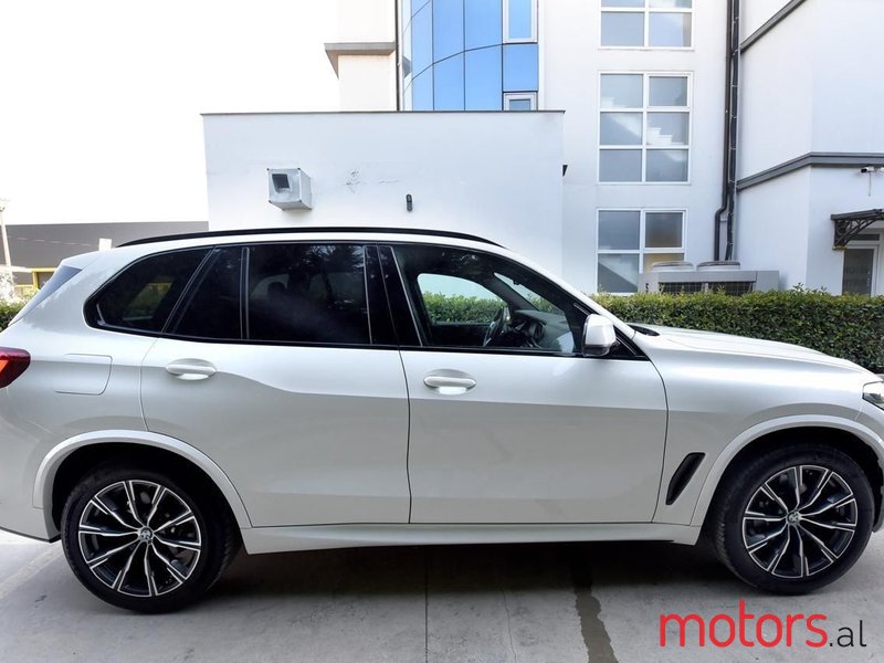 2019' BMW X5 photo #6