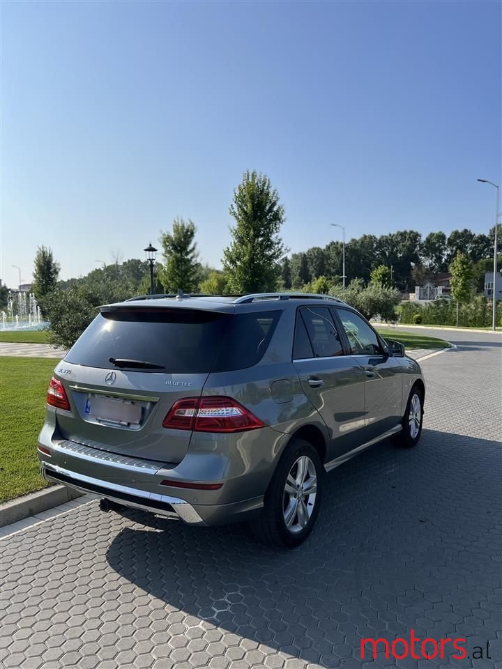 2012' Mercedes-Benz ML 350 photo #3