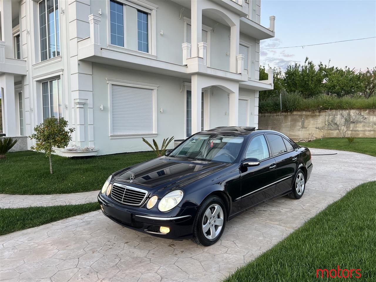 2006' Mercedes-Benz E 220 photo #1