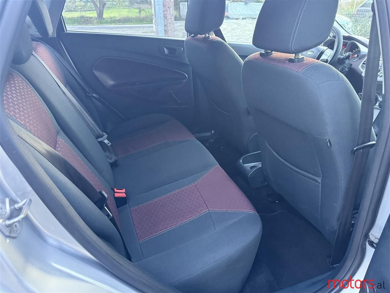 2011' Ford Fiesta photo #6