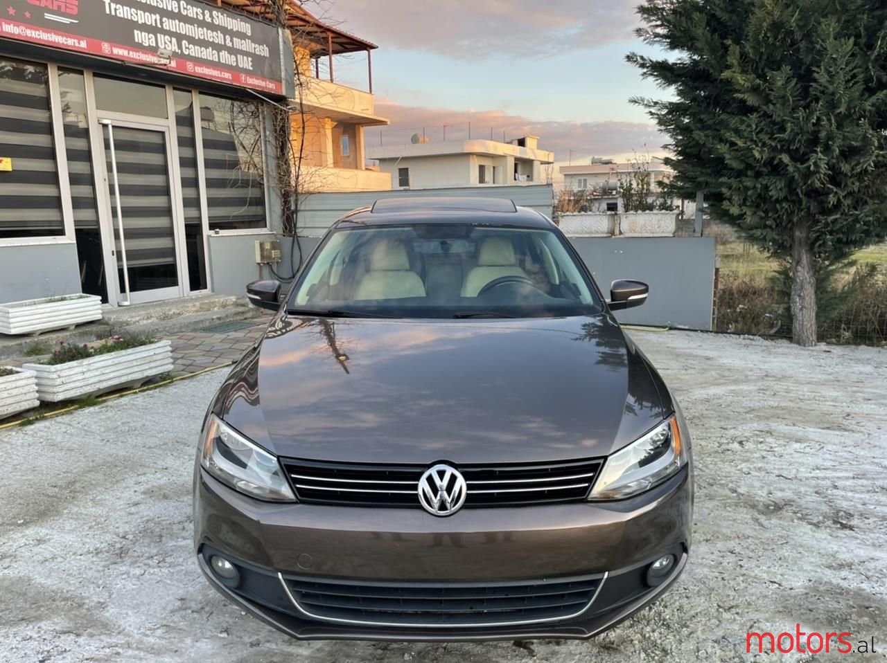 2012' Volkswagen Jetta photo #2