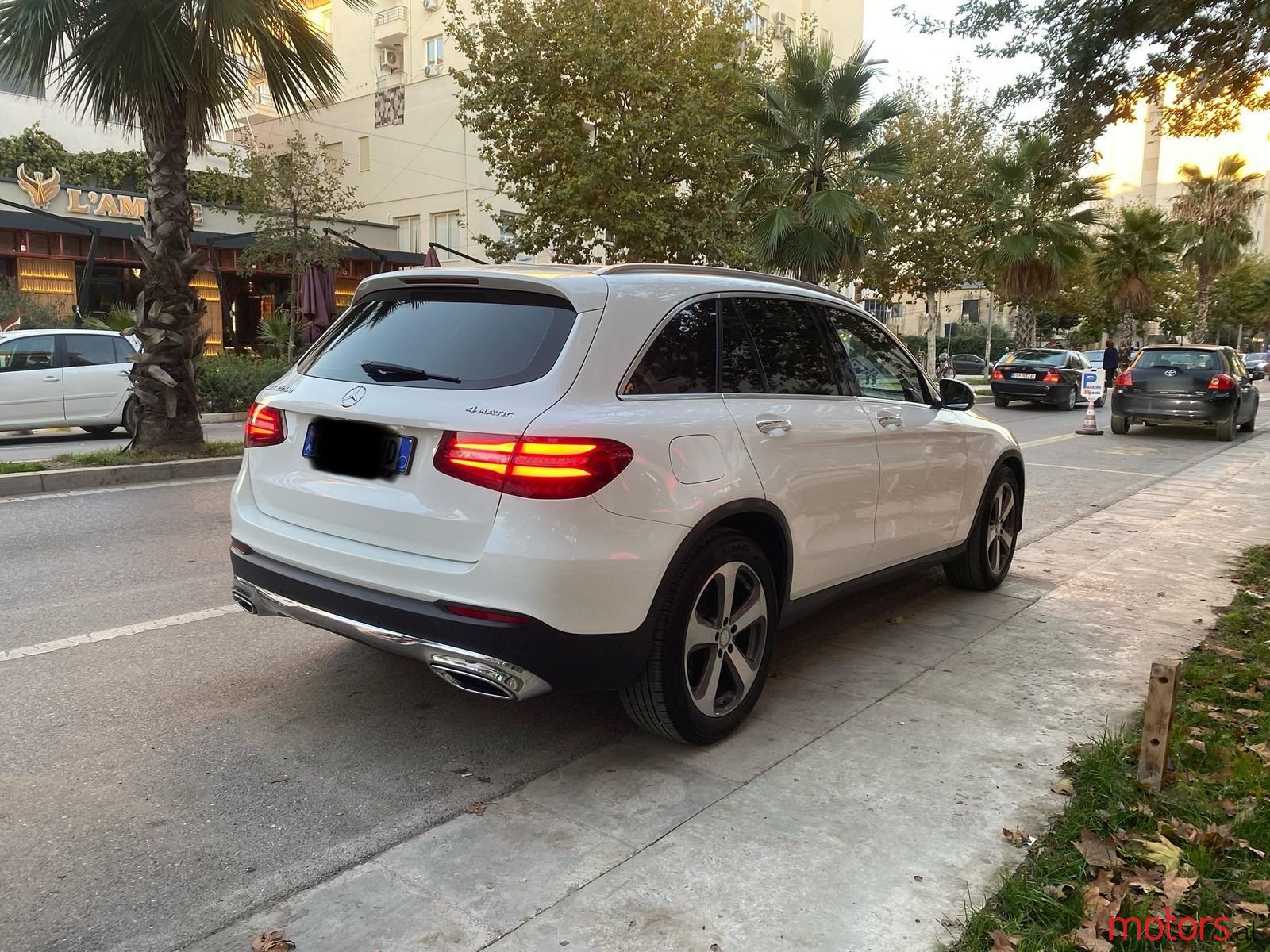 2016' Mercedes-Benz GLC 220 photo #3