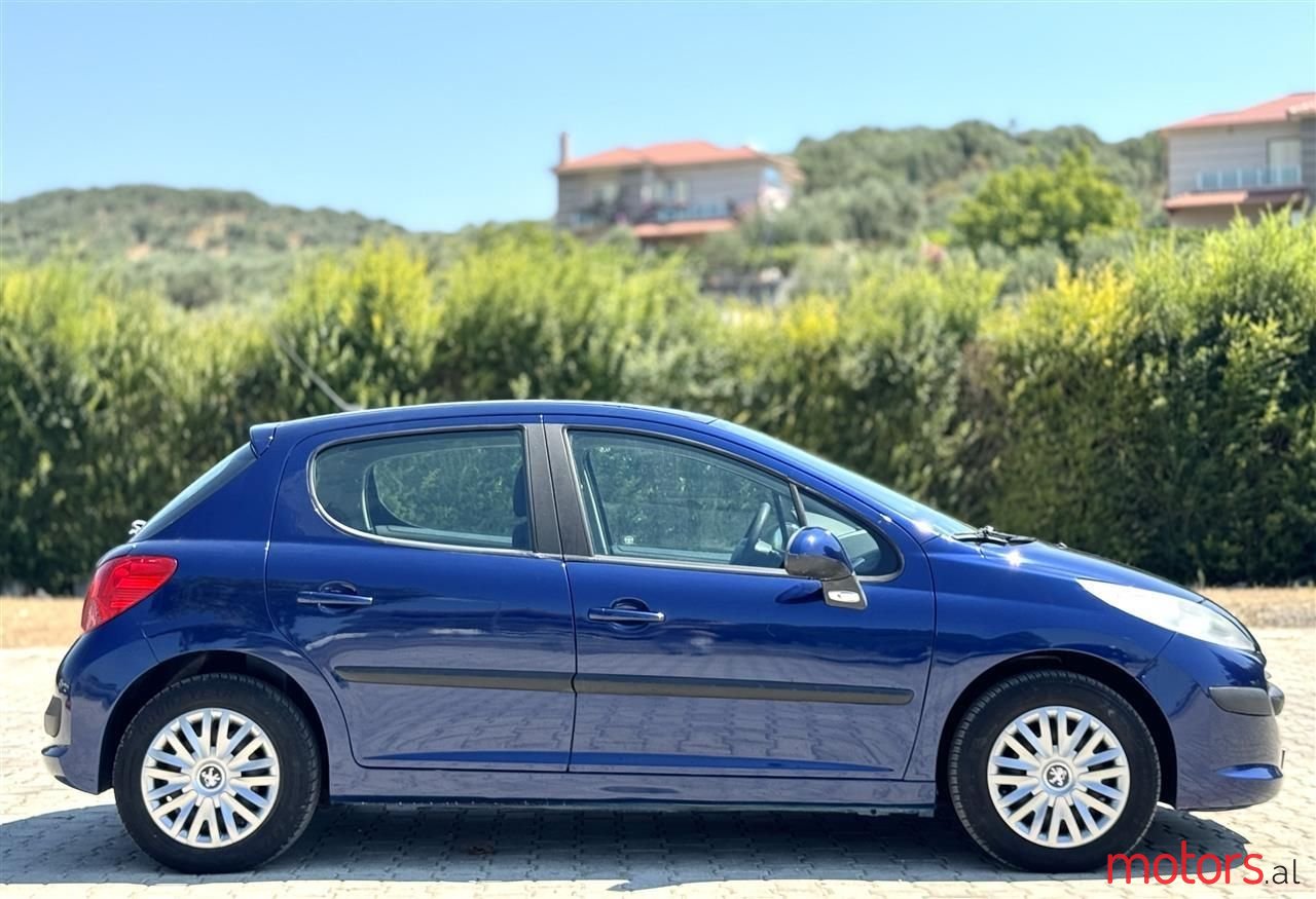 2010' Peugeot 207 photo #4