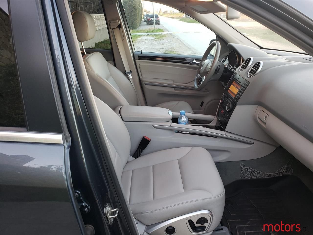 2011' Mercedes-Benz ML 350 photo #5