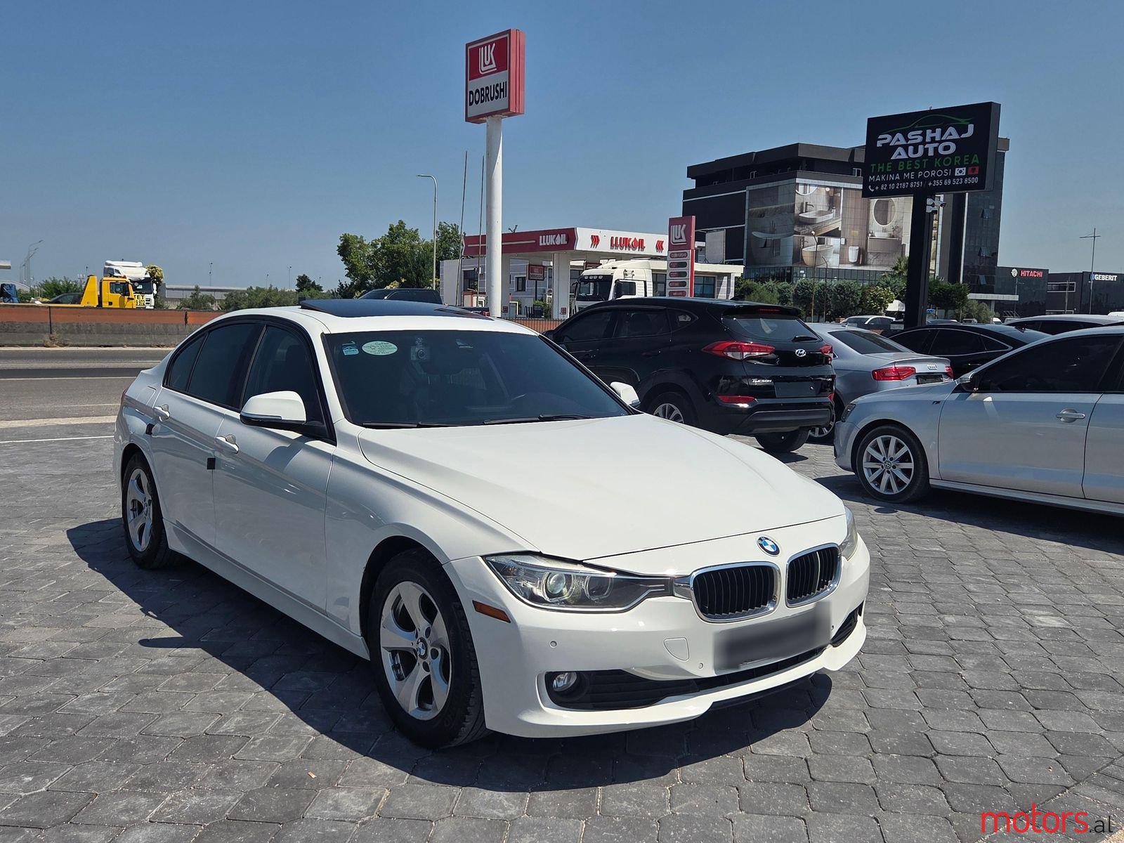 2015' BMW 320 photo #2