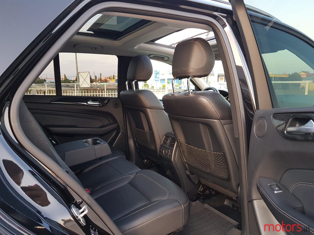 2012' Mercedes-Benz ML-Class photo #5