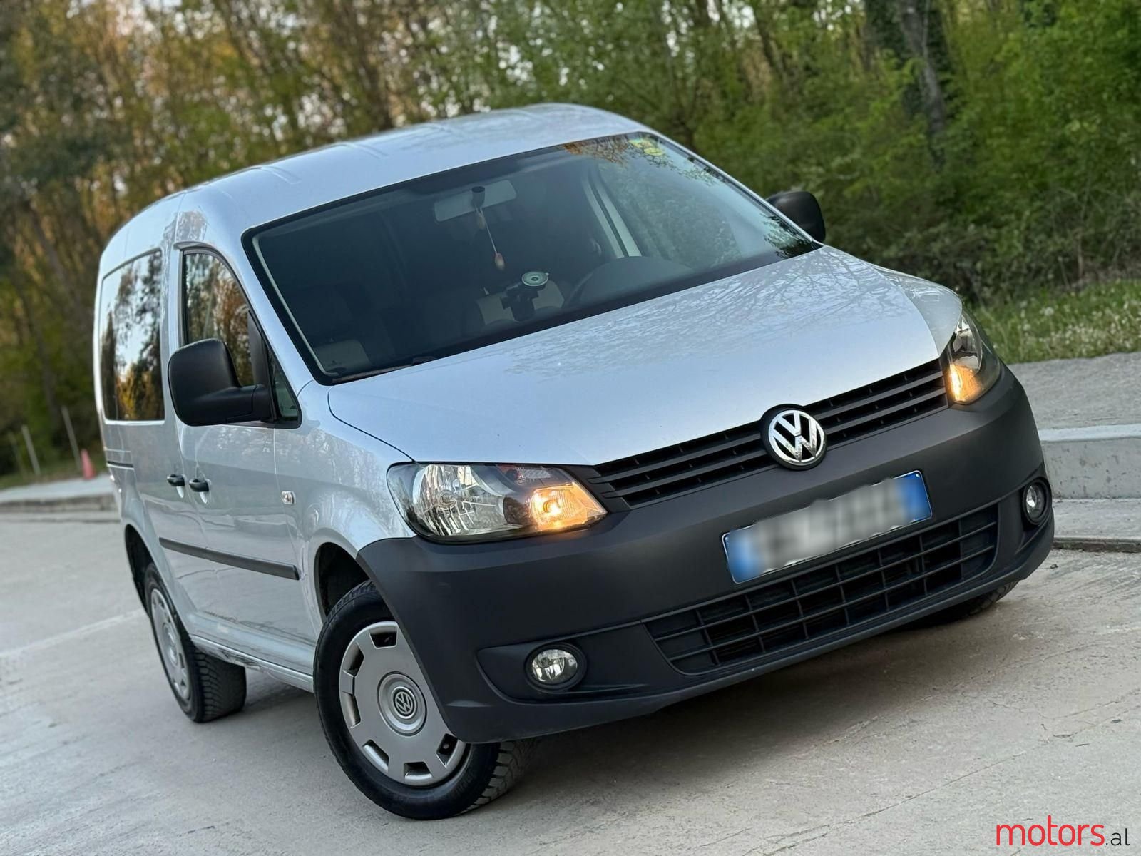 2013' Volkswagen Caddy photo #2