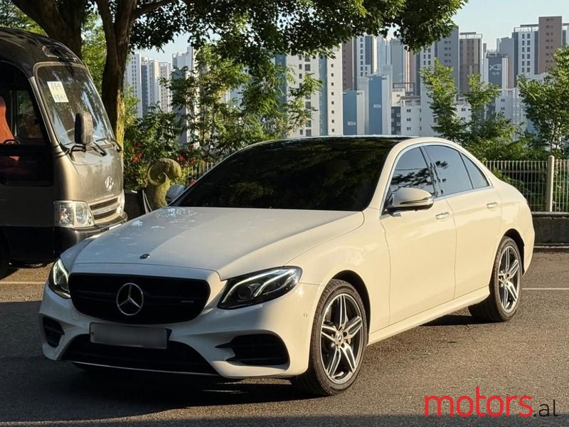 2017' Mercedes-Benz E 350 photo #1