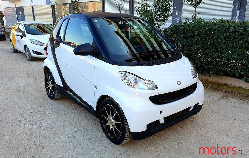 2011' Smart Fortwo photo #1