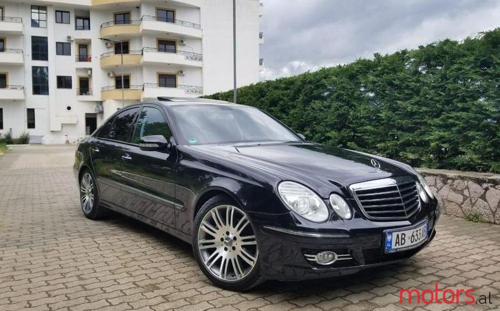 2008' Mercedes-Benz 320 photo #1