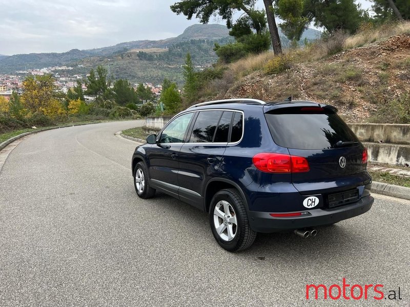 2013' Volkswagen Tiguan photo #2