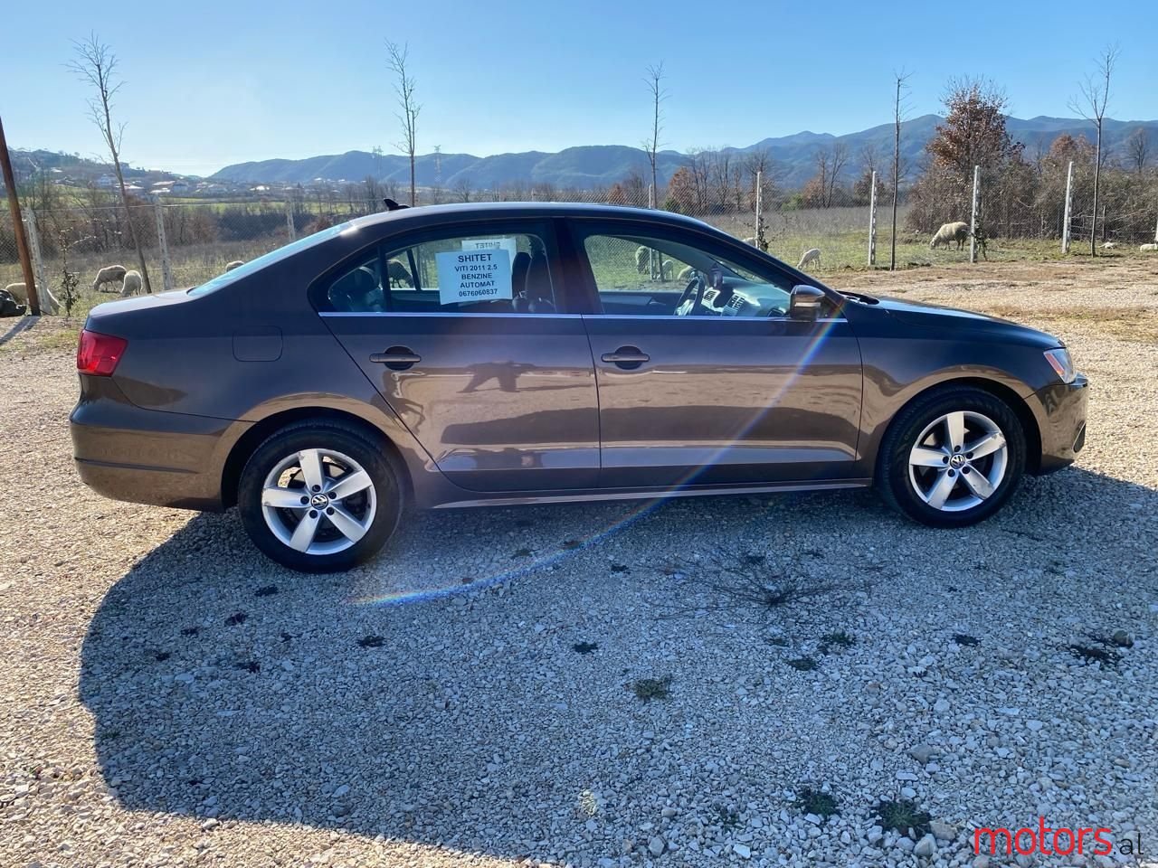 2012' Volkswagen Jetta photo #2
