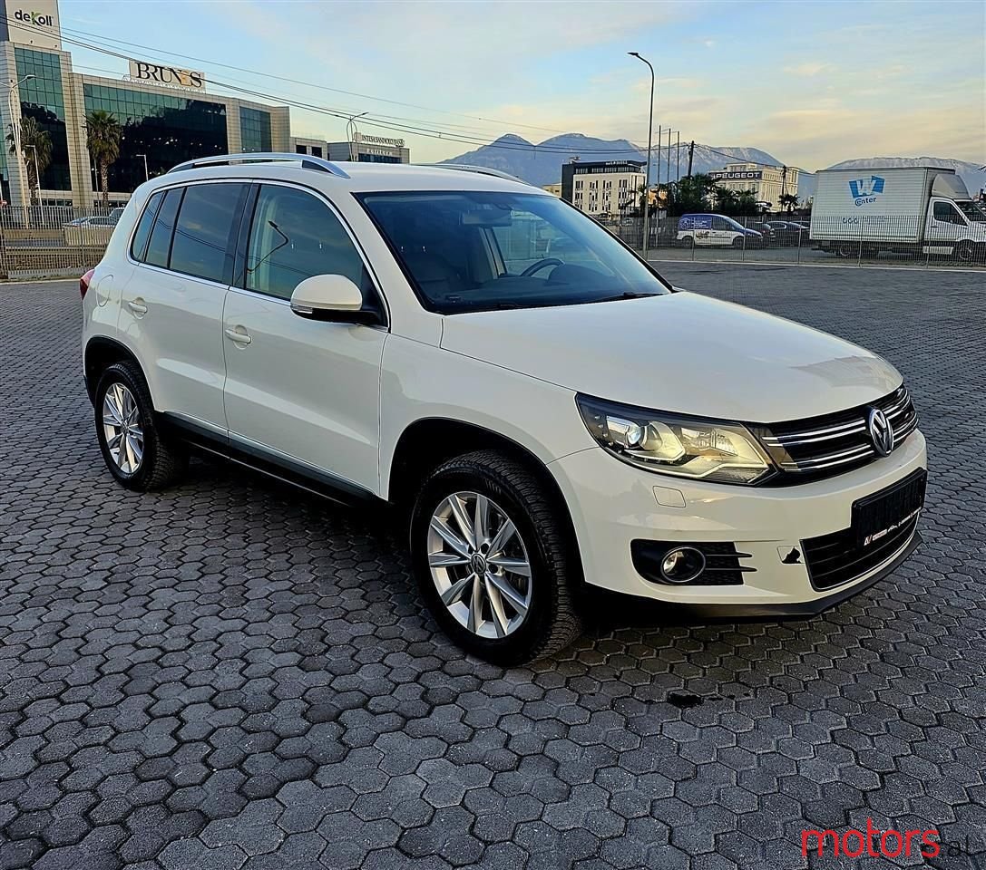 2014' Volkswagen Tiguan photo #2
