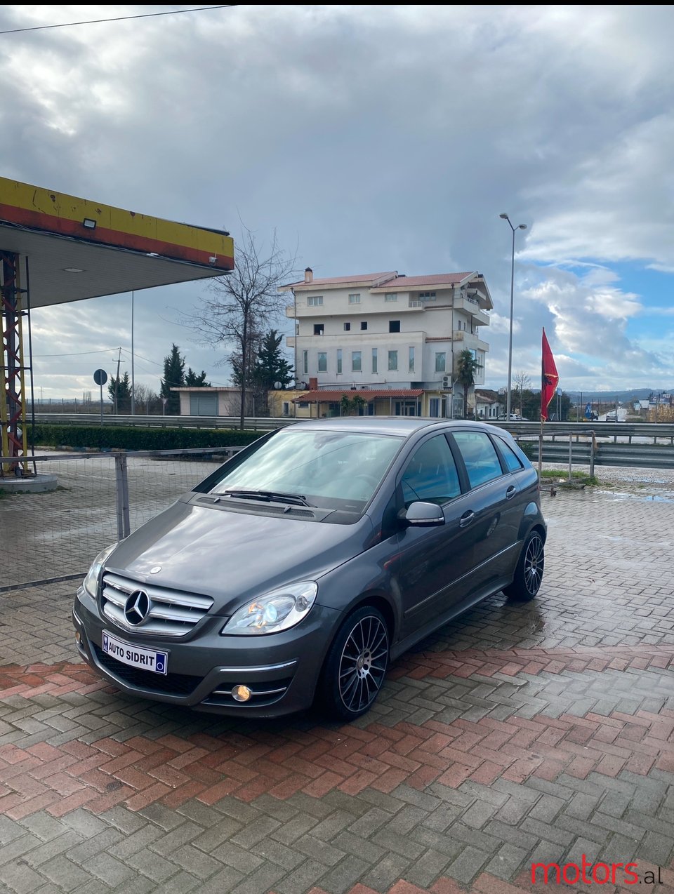 2010' Mercedes-Benz photo #1