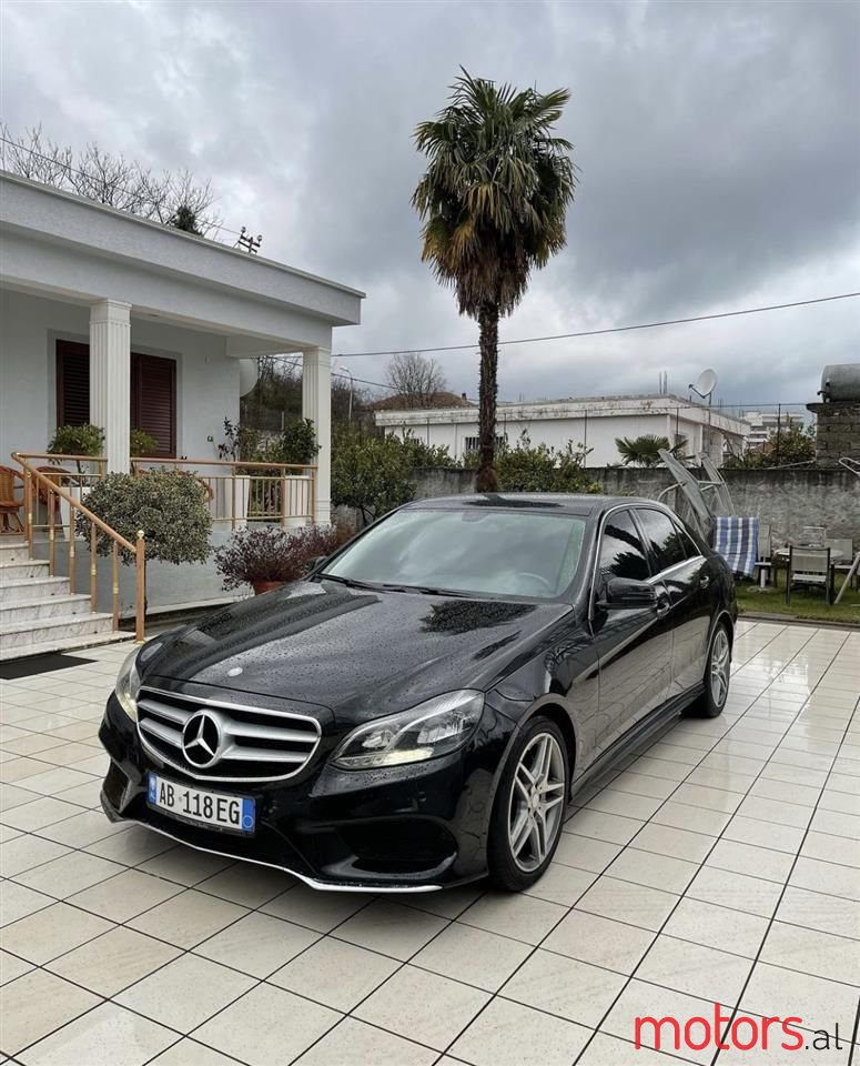 2015' Mercedes-Benz 220 photo #1