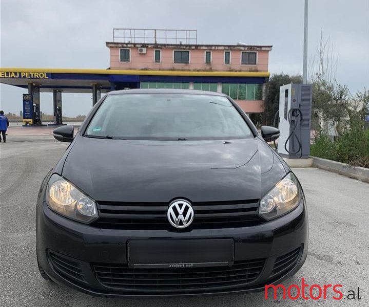 2009' Volkswagen Golf photo #4