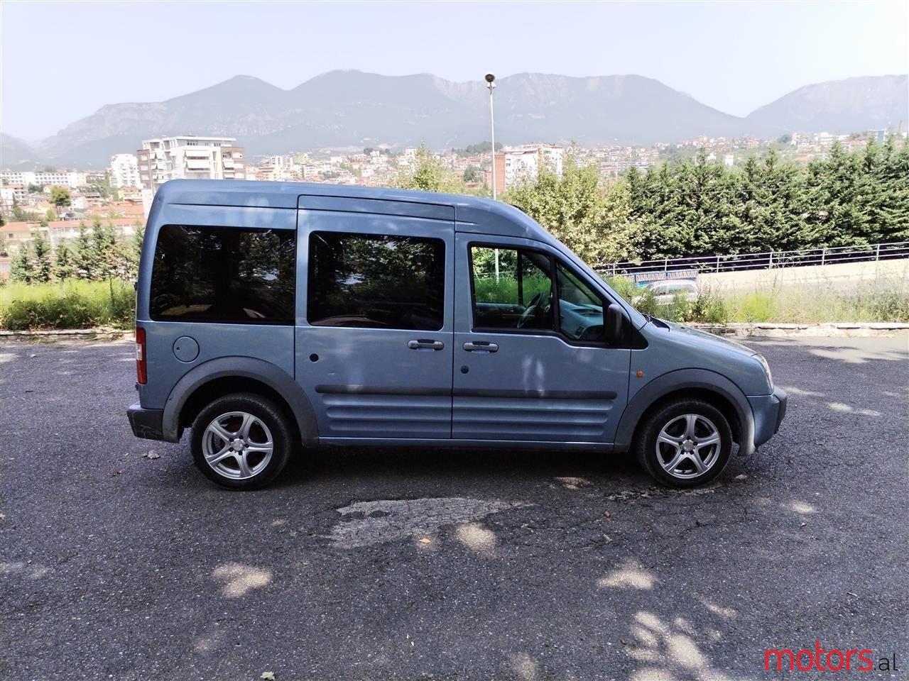 2008' Ford Grand Tourneo photo #6