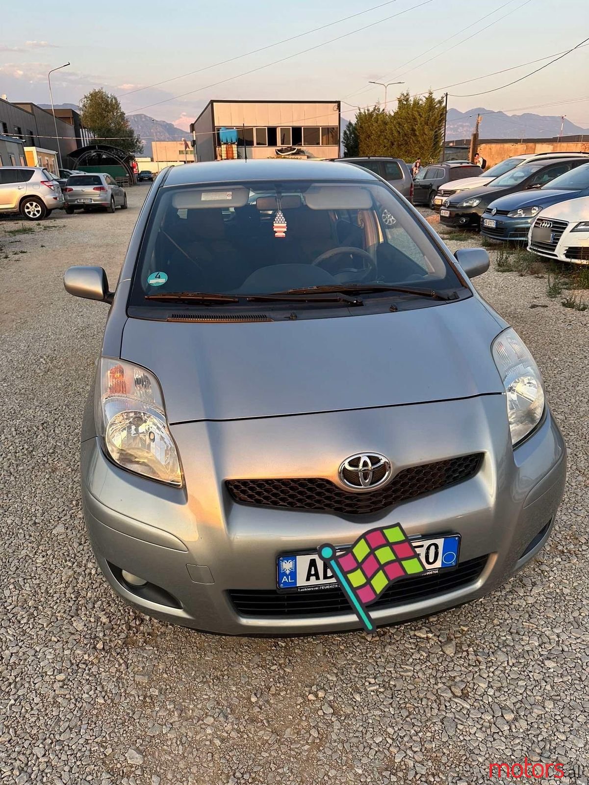 2010' Toyota Yaris photo #3