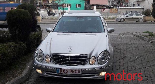 2003' Mercedes-Benz E-Class photo #2