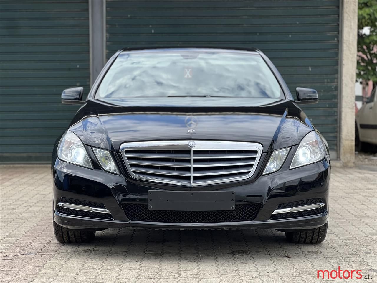 2013' Mercedes-Benz E 220 photo #3