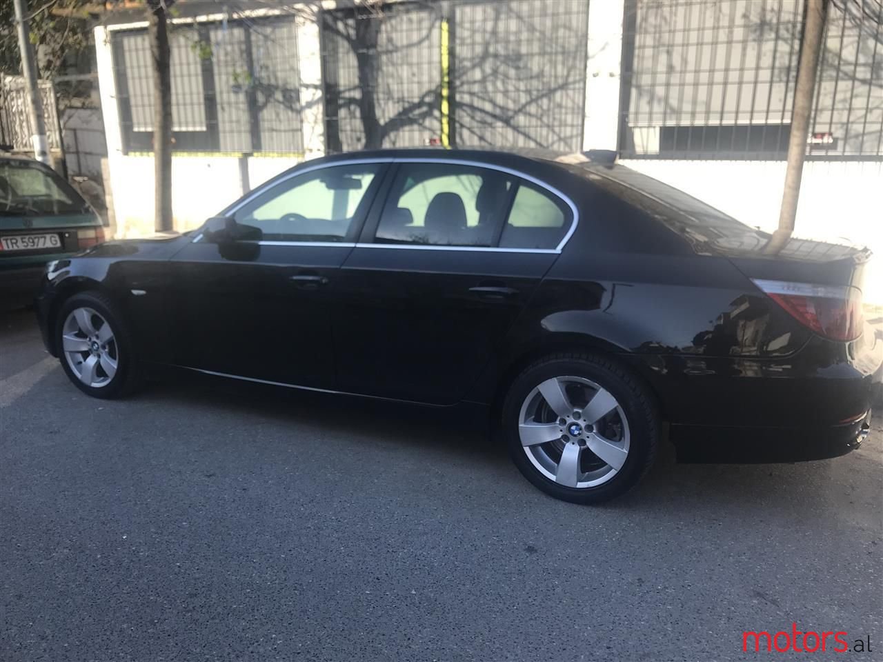 2009' BMW 530 photo #3