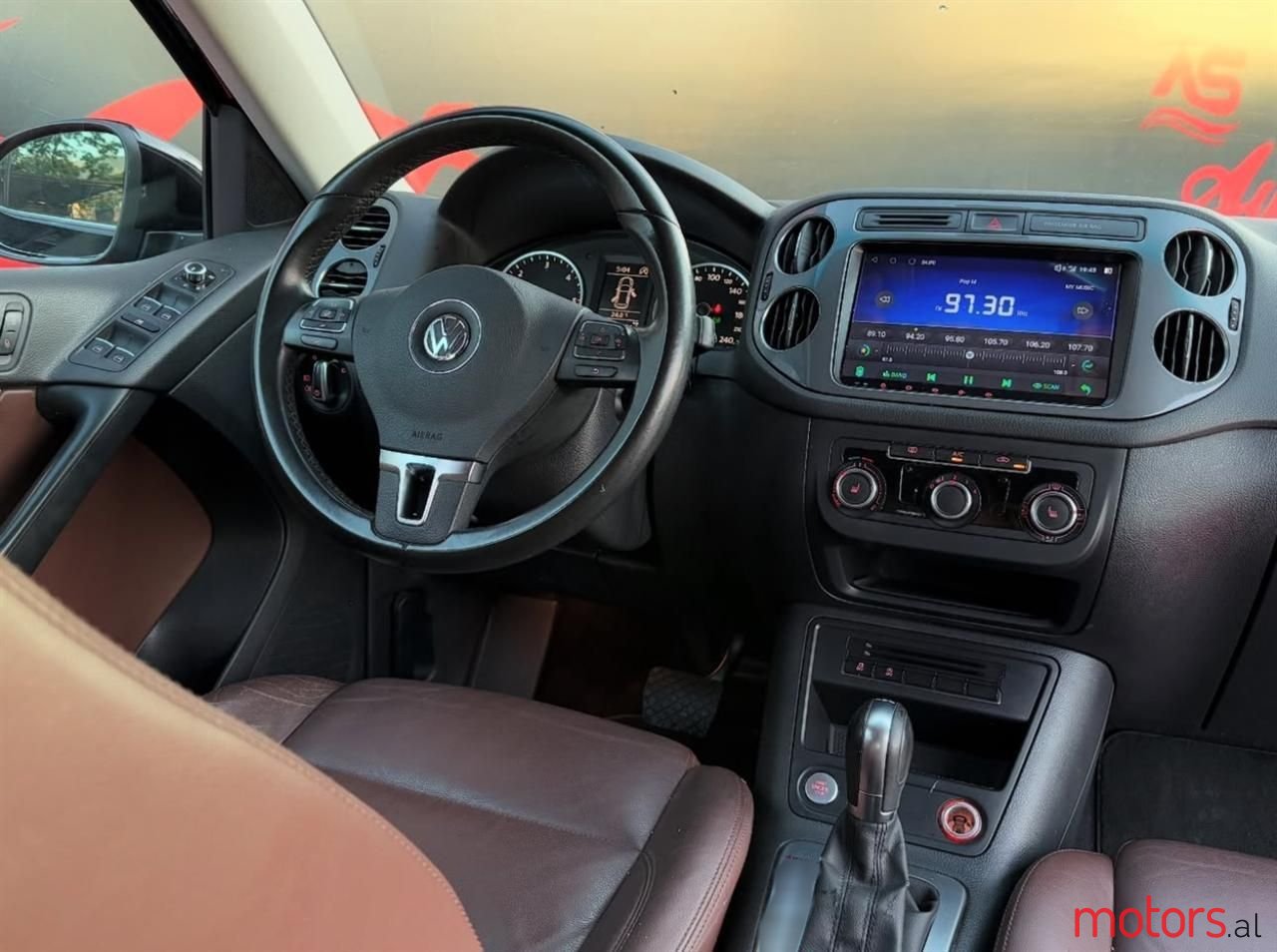 2013' Volkswagen Tiguan photo #2